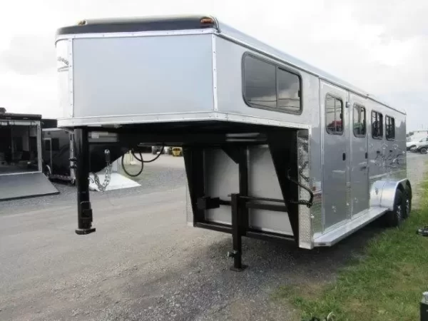 Homesteader Stallion 3 Horse Gooseneck Trailer Slant Load - Image 12