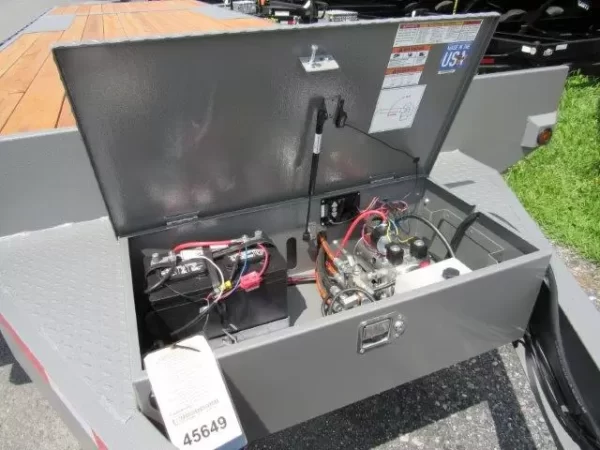BWise 8 x 28 Deckover Equipment Trailer Beavertail - Image 2