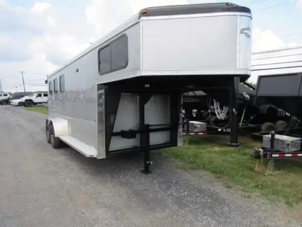 Homesteader Stallion 3 Horse Gooseneck Trailer – Slant Load