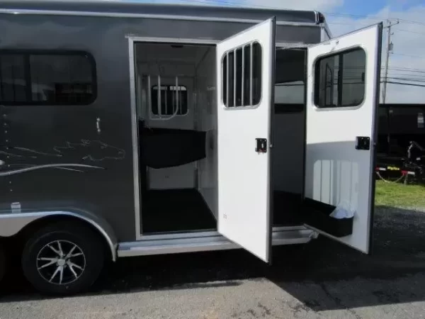 Homesteader Stallion 2 Horse Pull Trailer – Front Load Door - Image 5