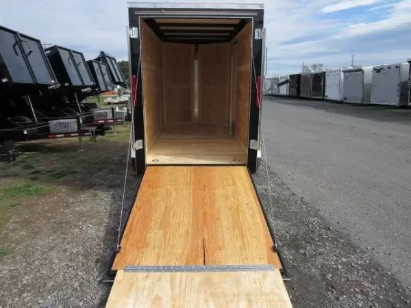 Homesteader 5 x 10 Enclosed V-Nose Cargo Trailer – Ramp Door - Image 6