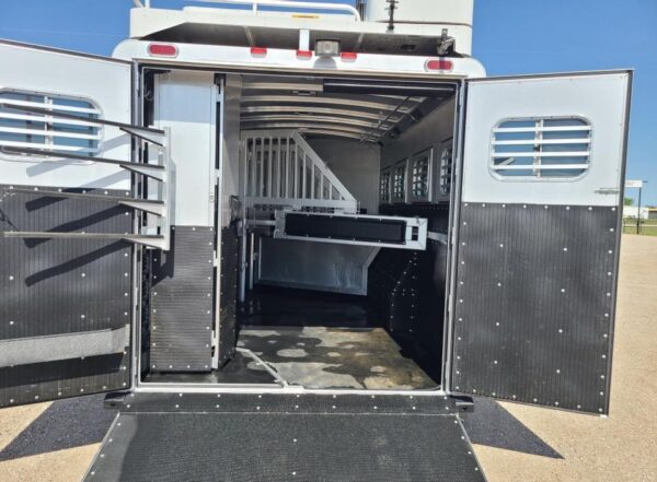 2017 Platinum Coach 4 Horse Trailer 12'8" LQ | Outlaw Conversion 22 2017 Platinum Coach 4 Horse Trailer 12'8" LQ | Outlaw Conversion - Image 22