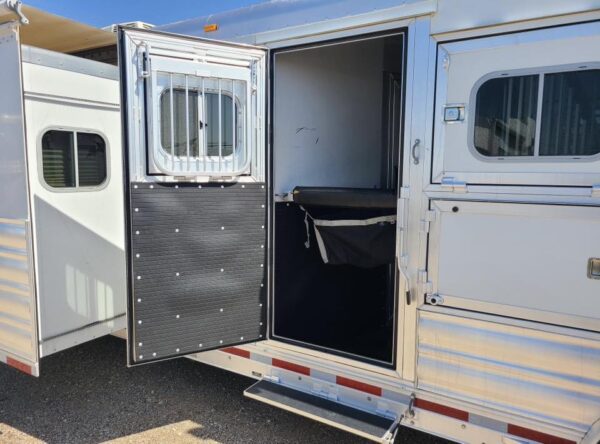 2017 Platinum Coach 4 Horse Trailer 12'8" LQ | Outlaw Conversion 23 2017 Platinum Coach 4 Horse Trailer 12'8" LQ | Outlaw Conversion - Image 23