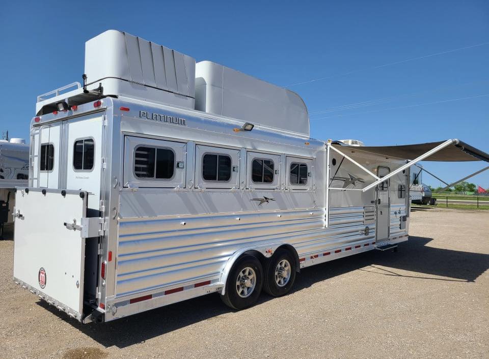 2017 Platinum Coach 4 Horse Trailer 12'8" LQ | Outlaw Conversion 3 2017 Platinum Coach 4 Horse Trailer 12'8" LQ | Outlaw Conversion - Image 3