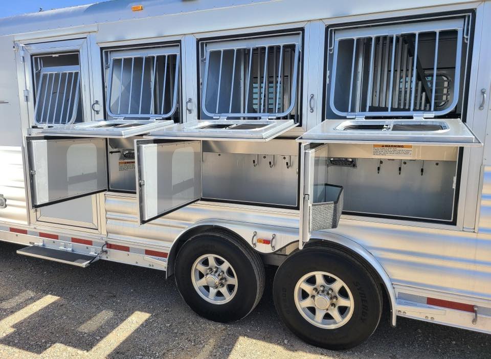 2017 Platinum Coach 4 Horse Trailer 12'8" LQ | Outlaw Conversion 15 2017 Platinum Coach 4 Horse Trailer 12'8" LQ | Outlaw Conversion - Image 15