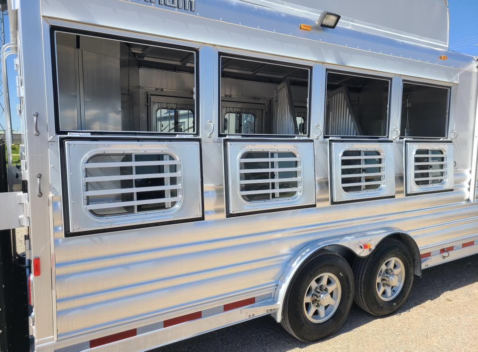 2017 Platinum Coach 4 Horse Trailer 12'8" LQ | Outlaw Conversion 16 2017 Platinum Coach 4 Horse Trailer 12'8" LQ | Outlaw Conversion - Image 16
