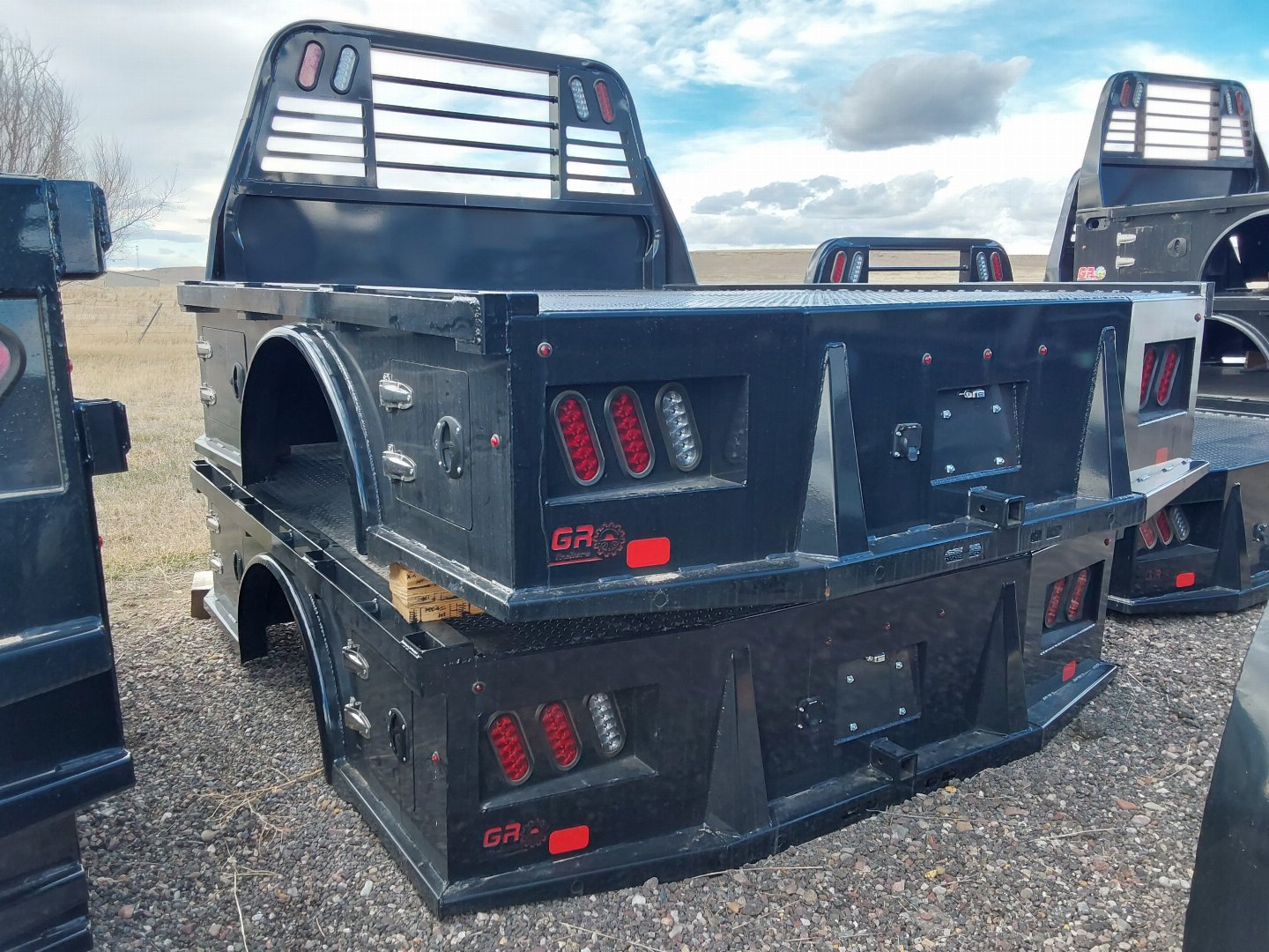 New 2025 GR Skirted Flatbed Truck Bed | Dually Gooseneck Long Bed 1 New 2025 GR Skirted Flatbed Truck Bed | Dually Gooseneck Long Bed