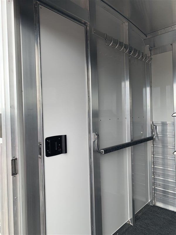 New 2024 4 Star 2+1 Warmblood Gooseneck Horse Trailer 11 New 2024 4 Star 2+1 Warmblood Gooseneck Horse Trailer - Image 11