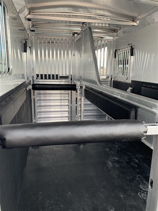 New 2024 4 Star 2+1 Warmblood Gooseneck Horse Trailer 3 New 2024 4 Star 2+1 Warmblood Gooseneck Horse Trailer - Image 3