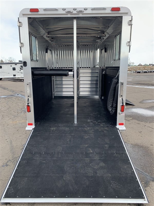 New 2024 4 Star 2+1 Warmblood Gooseneck Horse Trailer 5 New 2024 4 Star 2+1 Warmblood Gooseneck Horse Trailer - Image 5