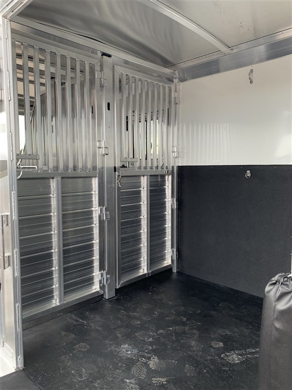 New 2024 4 Star 2+1 Warmblood Gooseneck Horse Trailer 7 New 2024 4 Star 2+1 Warmblood Gooseneck Horse Trailer - Image 7