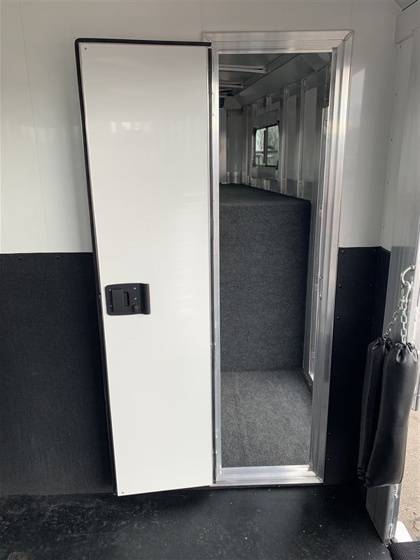 New 2024 4 Star 2+1 Warmblood Gooseneck Horse Trailer 6 New 2024 4 Star 2+1 Warmblood Gooseneck Horse Trailer - Image 6