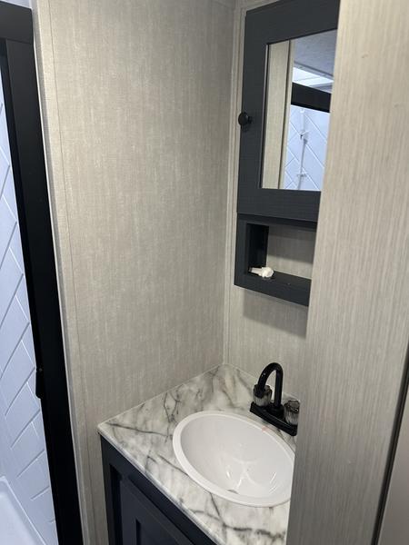 New 2025 Coachmen Apex 293RLDS Lightweight Travel Trailer 4 New 2025 Coachmen Apex 293RLDS Lightweight Travel Trailer - Image 4