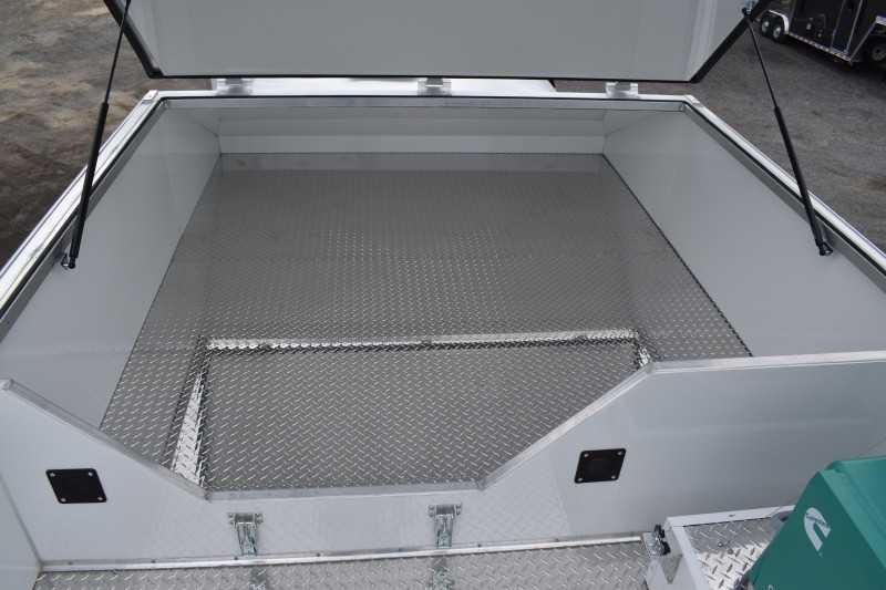 Used 2021 Lakota BigHorn 5 Horse Living Quarters Trailer w/ Bunks 2 Used 2021 Lakota BigHorn 5 Horse Living Quarters Trailer w/ Bunks - Image 2