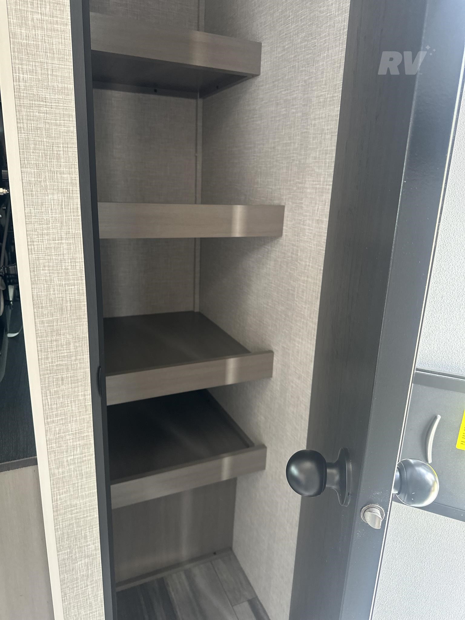 New 2025 Jayco Jay Feather 25RB Lightweight Travel Trailer 3 New 2025 Jayco Jay Feather 25RB Lightweight Travel Trailer - Image 3