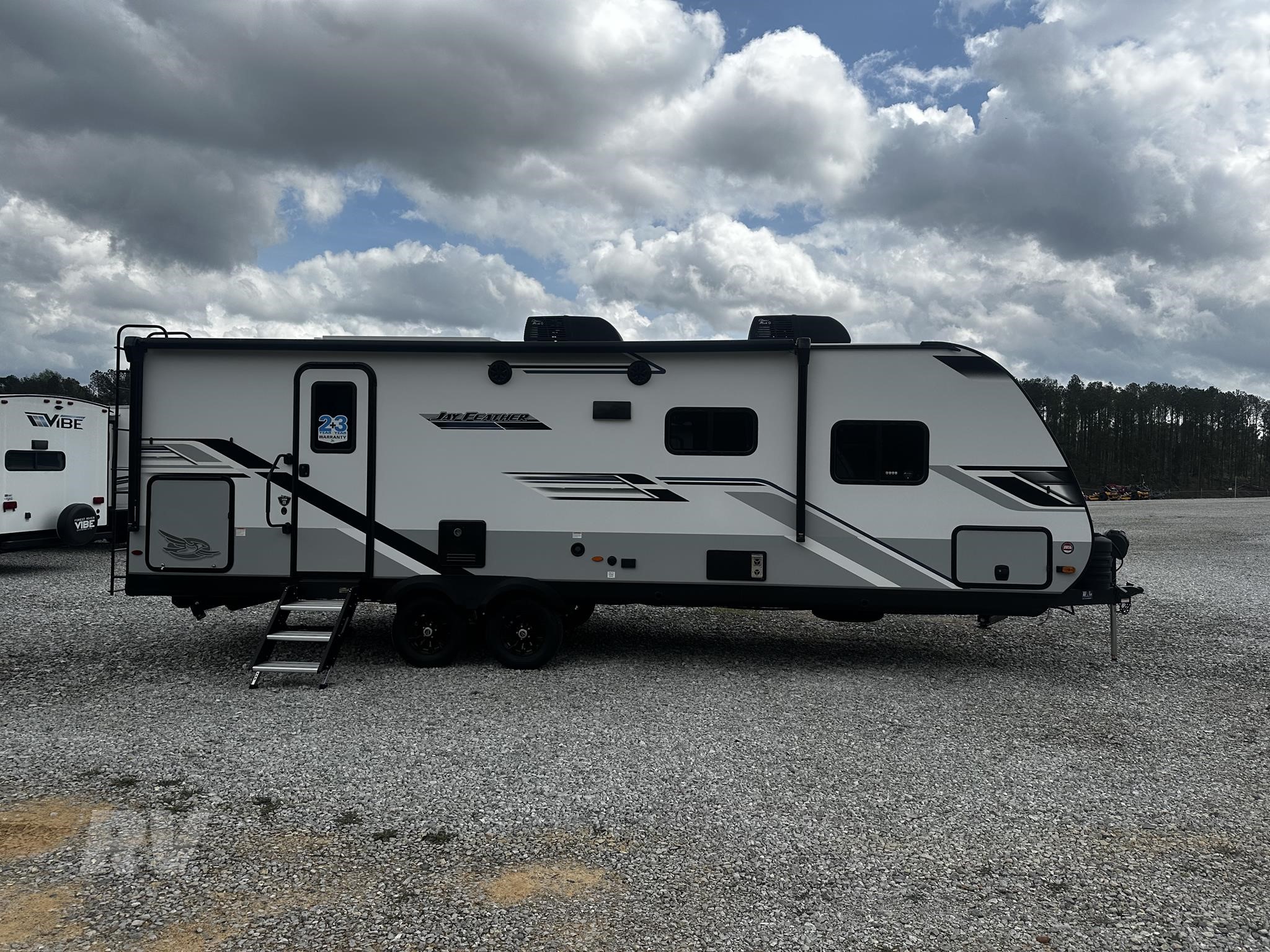 New 2025 Jayco Jay Feather 25RB Lightweight Travel Trailer 1 New 2025 Jayco Jay Feather 25RB Lightweight Travel Trailer