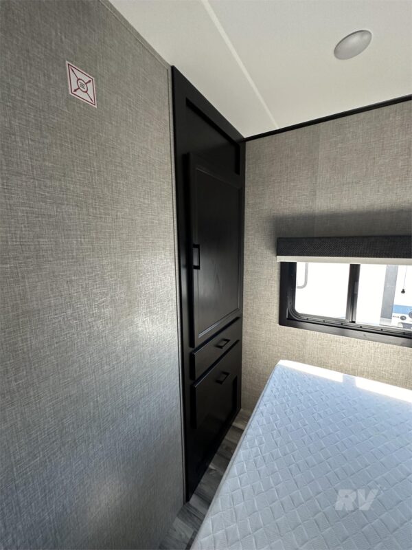 Used 2022 Jayco Eagle HT 312BHOK Half-Ton 5th Wheel w/ Bunks & Outdoor Kitchen 3 Used 2022 Jayco Eagle HT 312BHOK Half-Ton 5th Wheel w/ Bunks & Outdoor Kitchen - Image 3