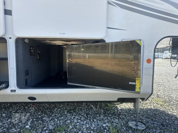 New 2025 Jayco North Point 377RLBH Luxury Bunkhouse 5th Wheel 18 New 2025 Jayco North Point 377RLBH Luxury Bunkhouse 5th Wheel - Image 18