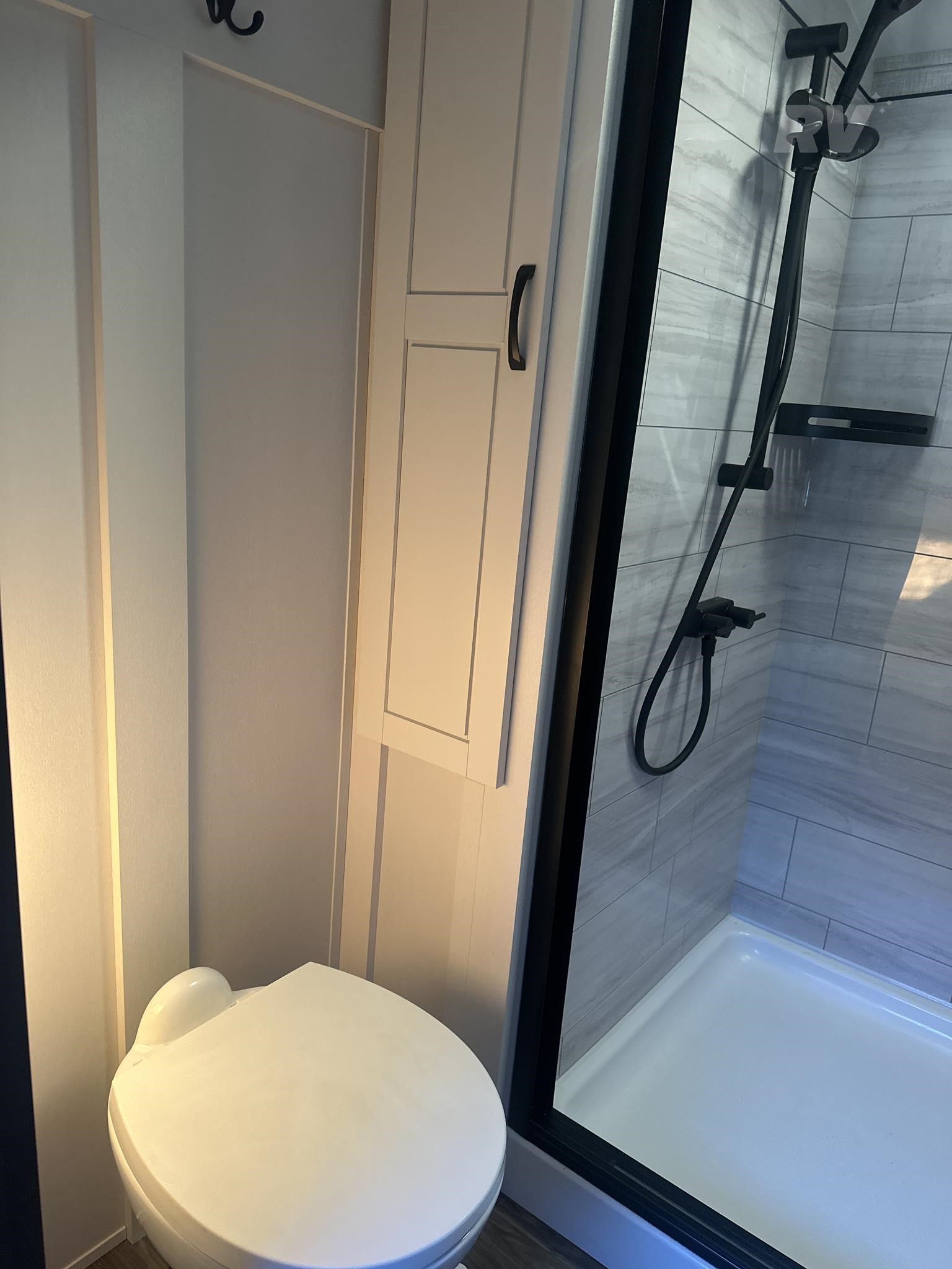 New 2025 Jayco North Point 377RLBH Luxury Bunkhouse 5th Wheel 5 New 2025 Jayco North Point 377RLBH Luxury Bunkhouse 5th Wheel - Image 5