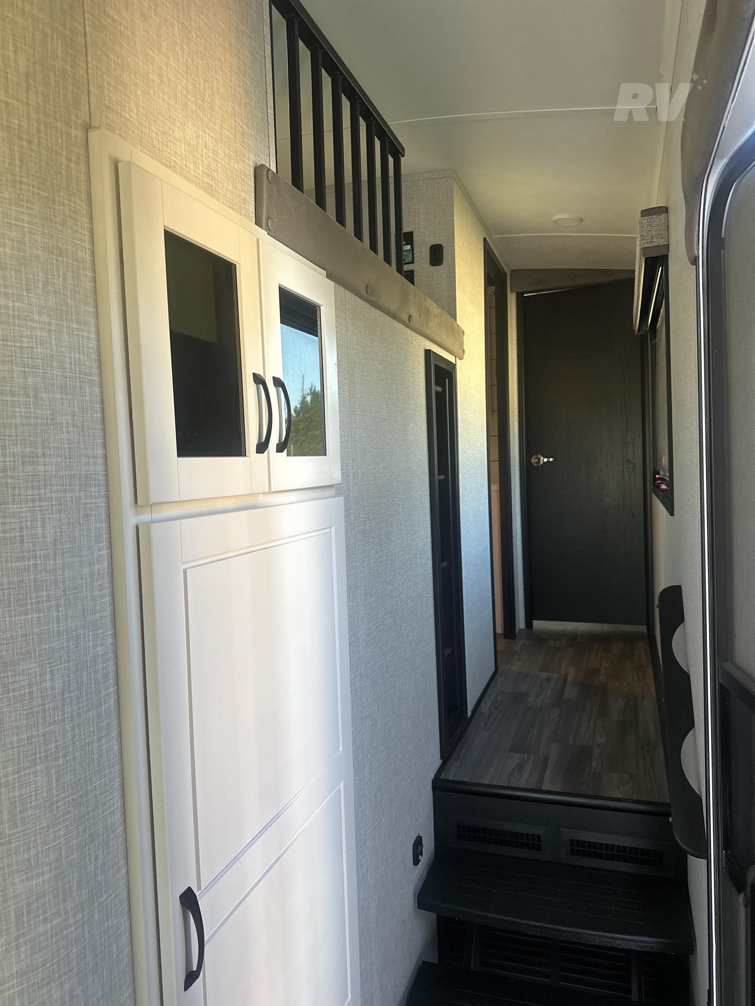 New 2025 Jayco North Point 377RLBH Luxury Bunkhouse 5th Wheel 7 New 2025 Jayco North Point 377RLBH Luxury Bunkhouse 5th Wheel - Image 7