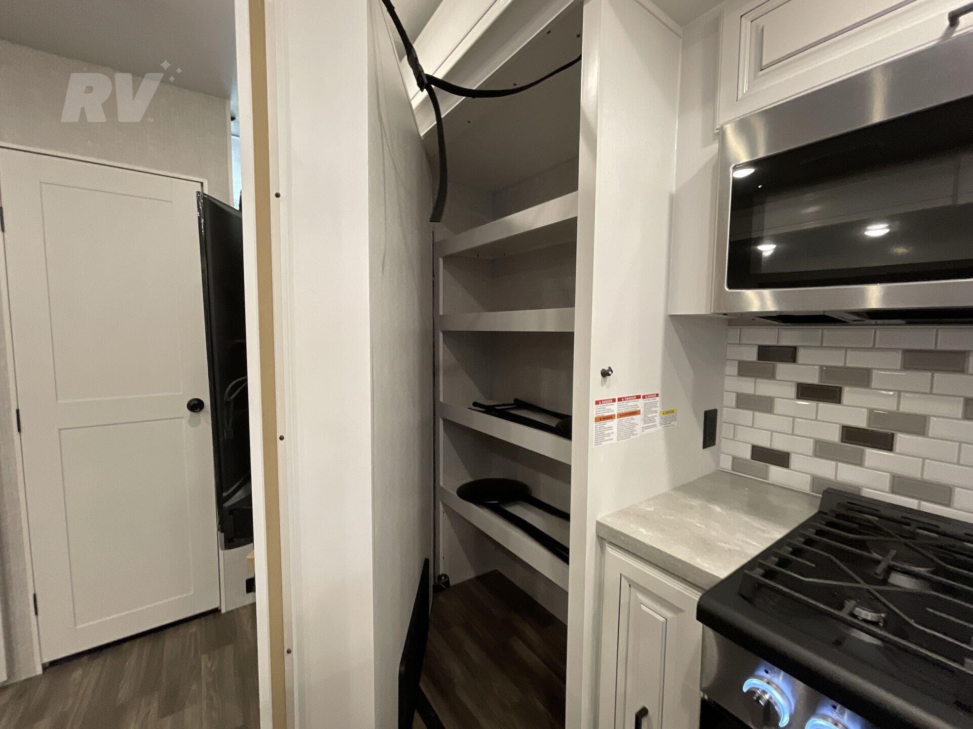 New 2025 Highland Ridge Open Range 3X 390TBS Bunkhouse 5th Wheel 36 New 2025 Highland Ridge Open Range 3X 390TBS Bunkhouse 5th Wheel - Image 36