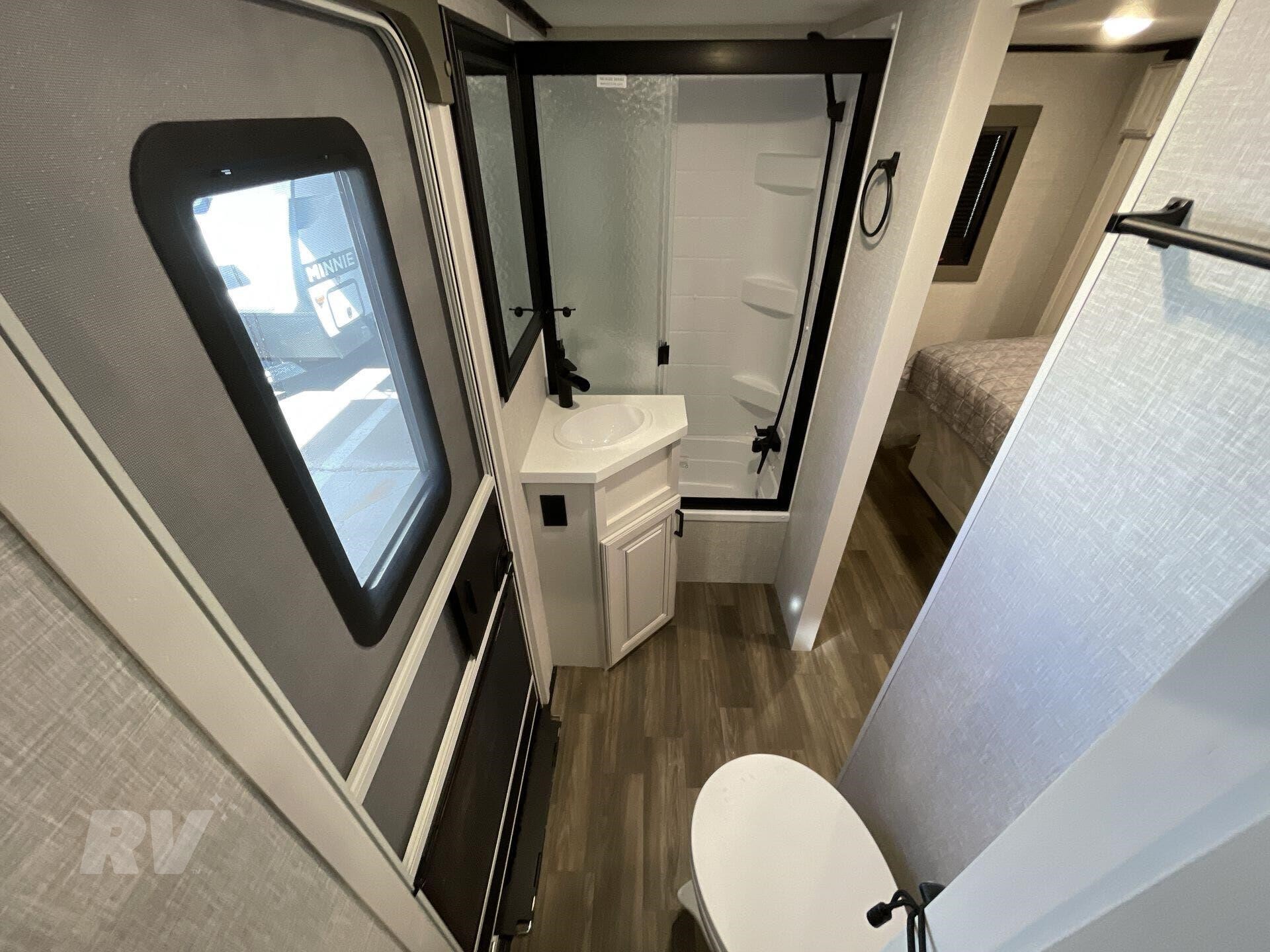 New 2025 Highland Ridge Open Range 3X 390TBS Bunkhouse 5th Wheel 4 New 2025 Highland Ridge Open Range 3X 390TBS Bunkhouse 5th Wheel - Image 4