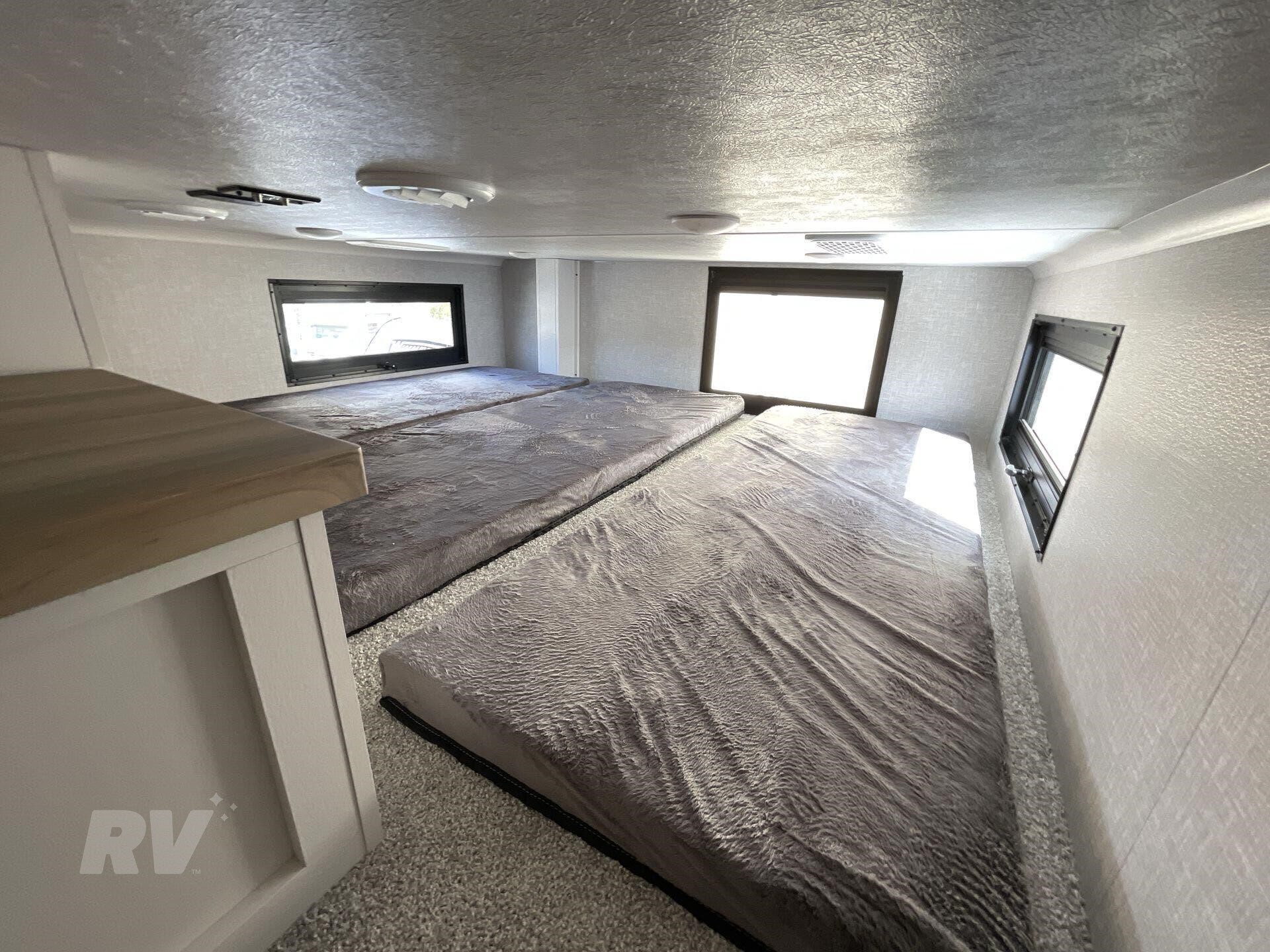 New 2025 Highland Ridge Open Range 3X 390TBS Bunkhouse 5th Wheel 5 New 2025 Highland Ridge Open Range 3X 390TBS Bunkhouse 5th Wheel - Image 5