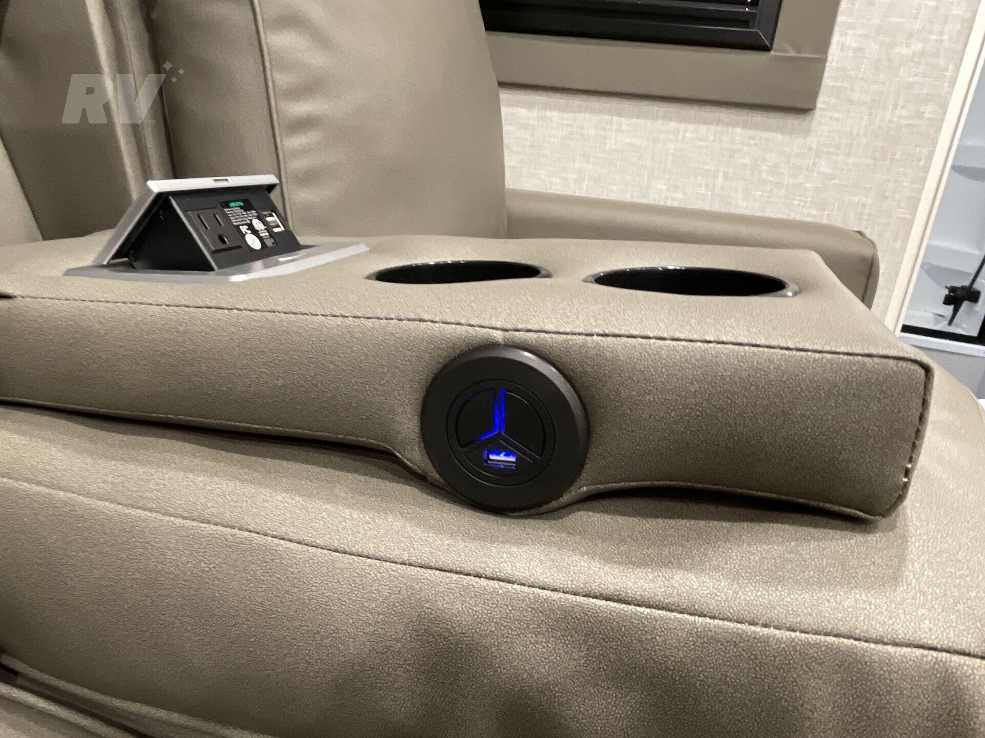 New 2025 Highland Ridge Open Range 3X 390TBS Bunkhouse 5th Wheel 30 New 2025 Highland Ridge Open Range 3X 390TBS Bunkhouse 5th Wheel - Image 30