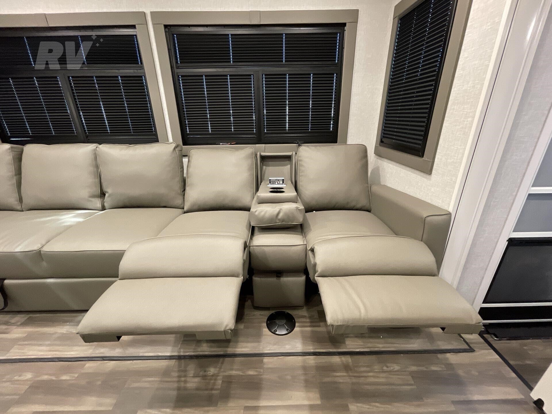 New 2025 Highland Ridge Open Range 3X 390TBS Bunkhouse 5th Wheel 31 New 2025 Highland Ridge Open Range 3X 390TBS Bunkhouse 5th Wheel - Image 31