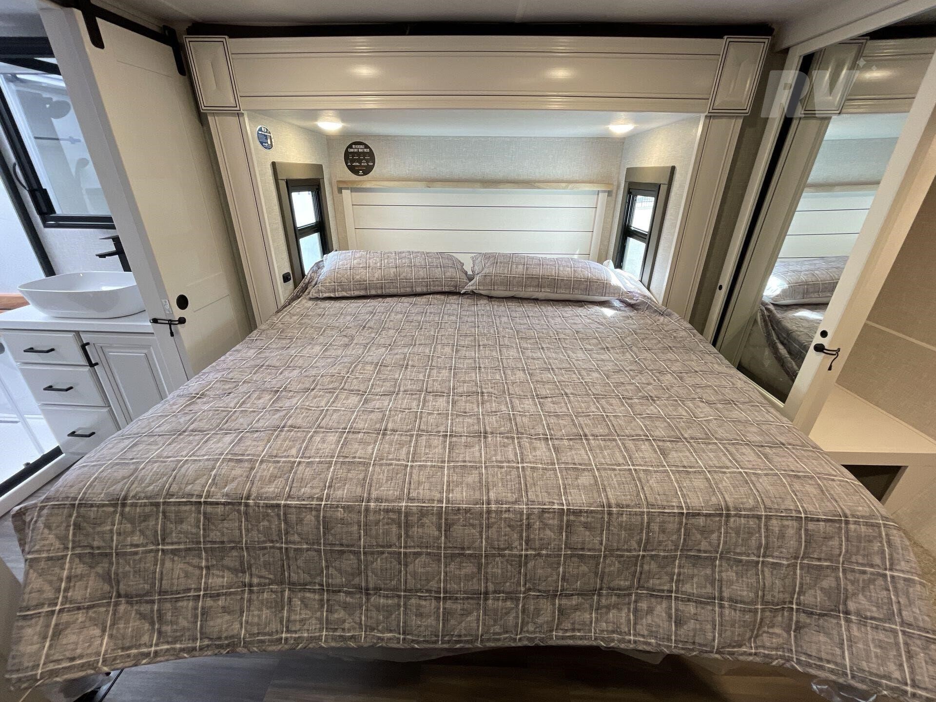 New 2025 Highland Ridge Open Range 3X 390TBS Bunkhouse 5th Wheel 20 New 2025 Highland Ridge Open Range 3X 390TBS Bunkhouse 5th Wheel - Image 20