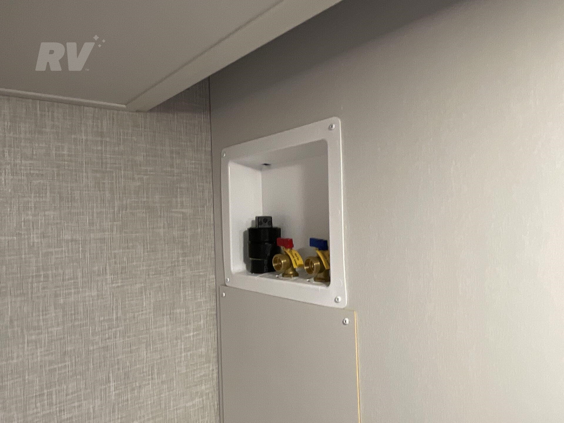 New 2025 Highland Ridge Open Range 3X 390TBS Bunkhouse 5th Wheel 15 New 2025 Highland Ridge Open Range 3X 390TBS Bunkhouse 5th Wheel - Image 15