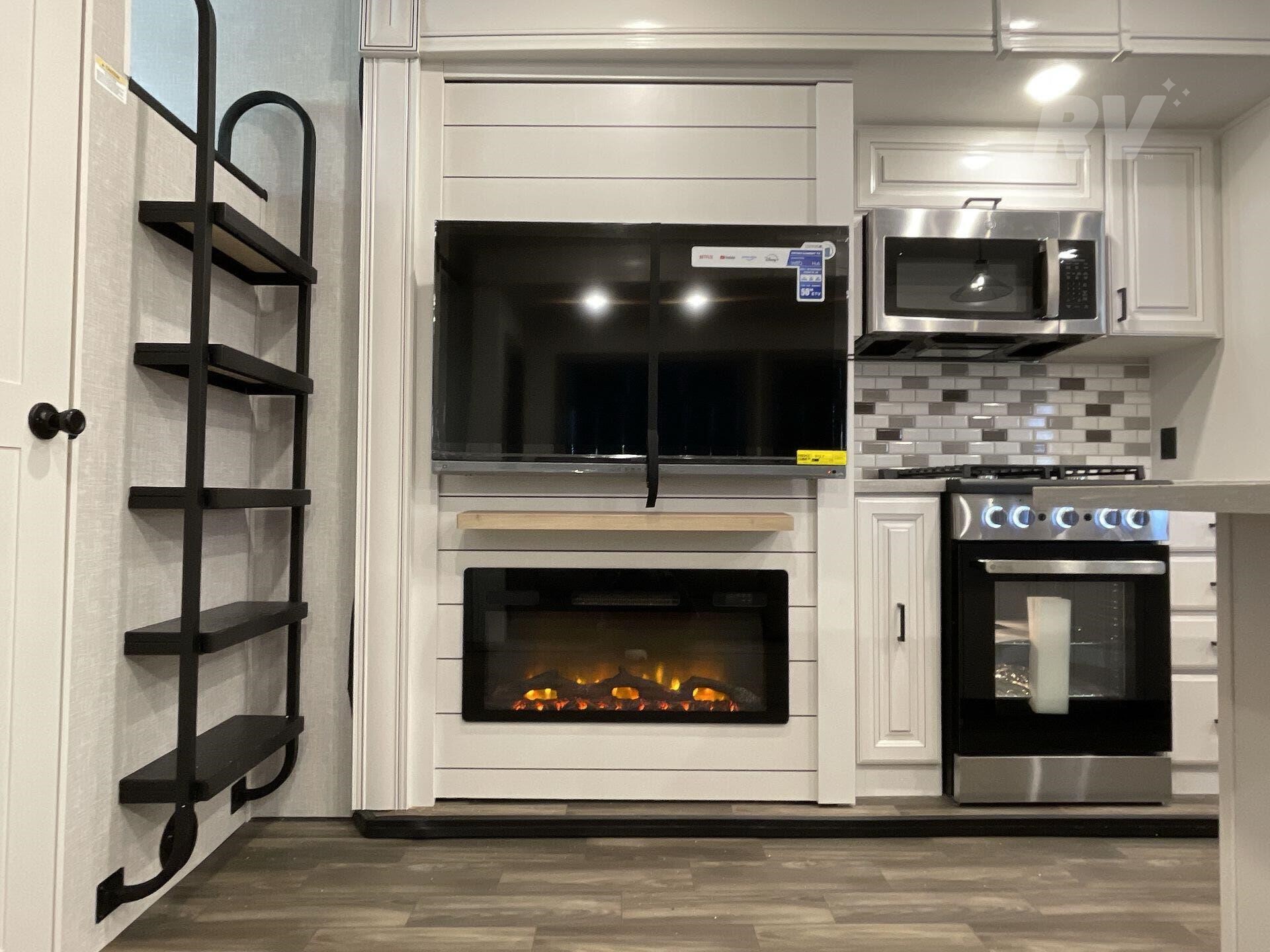 New 2025 Highland Ridge Open Range 3X 390TBS Bunkhouse 5th Wheel 26 New 2025 Highland Ridge Open Range 3X 390TBS Bunkhouse 5th Wheel - Image 26