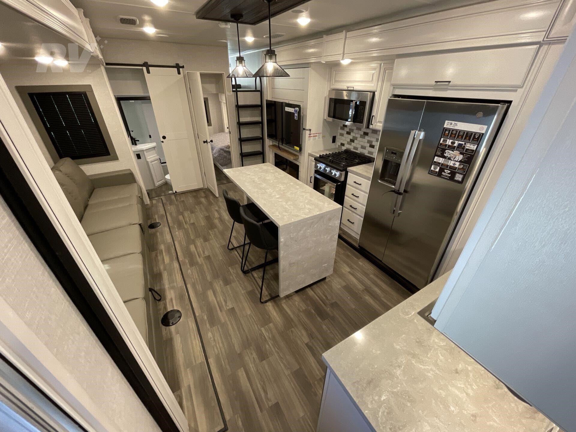 New 2025 Highland Ridge Open Range 3X 390TBS Bunkhouse 5th Wheel 49 New 2025 Highland Ridge Open Range 3X 390TBS Bunkhouse 5th Wheel - Image 49