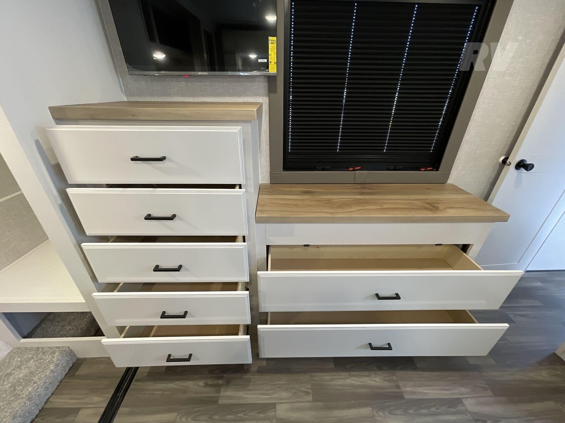 New 2025 Highland Ridge Open Range 3X 390TBS Bunkhouse 5th Wheel 19 New 2025 Highland Ridge Open Range 3X 390TBS Bunkhouse 5th Wheel - Image 19