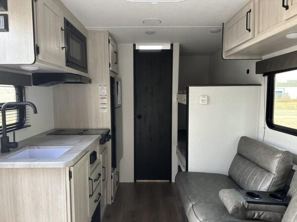 New 2025 Palomino Puma 16BHCE Bunkhouse Travel Trailer 8 New 2025 Palomino Puma 16BHCE Bunkhouse Travel Trailer - Image 8