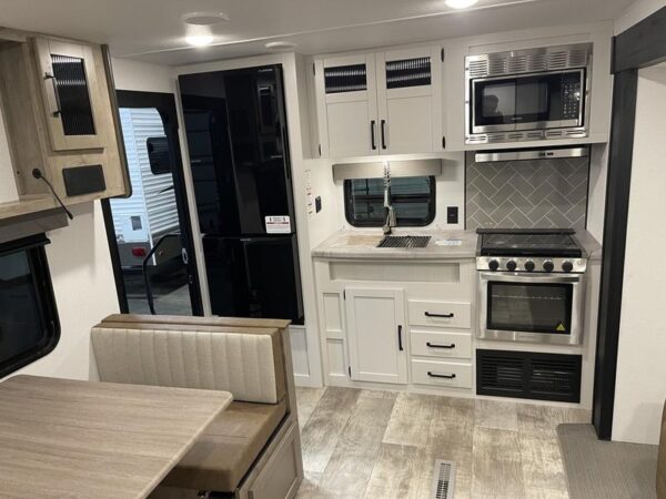 New 2025 Palomino Puma 227RK Rear Kitchen Travel Trailer 8 New 2025 Palomino Puma 227RK Rear Kitchen Travel Trailer - Image 8
