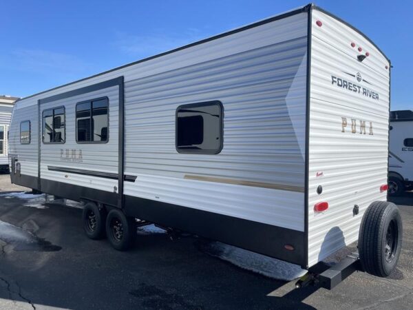 New 2025 Palomino Puma 304BHCE Bunkhouse Travel Trailer 10 New 2025 Palomino Puma 304BHCE Bunkhouse Travel Trailer - Image 10