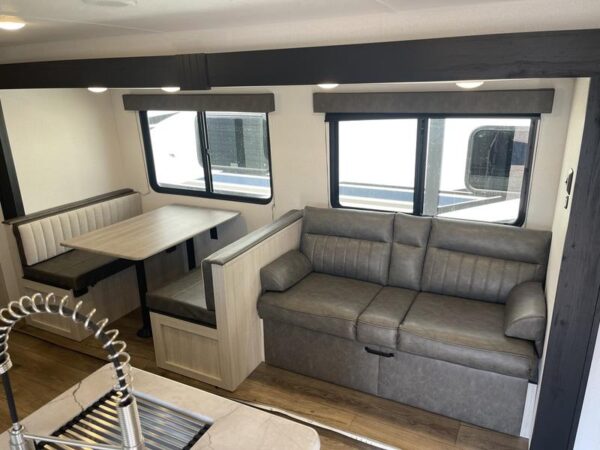 New 2025 Palomino Puma 304BHCE Bunkhouse Travel Trailer 6 New 2025 Palomino Puma 304BHCE Bunkhouse Travel Trailer - Image 6