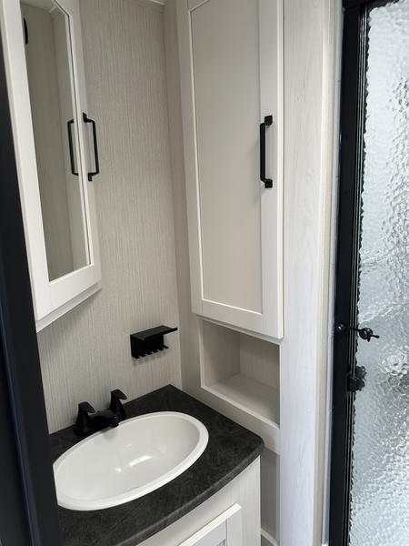 New 2025 Palomino Puma 31RLQS Rear Living Travel Trailer 6 New 2025 Palomino Puma 31RLQS Rear Living Travel Trailer - Image 6