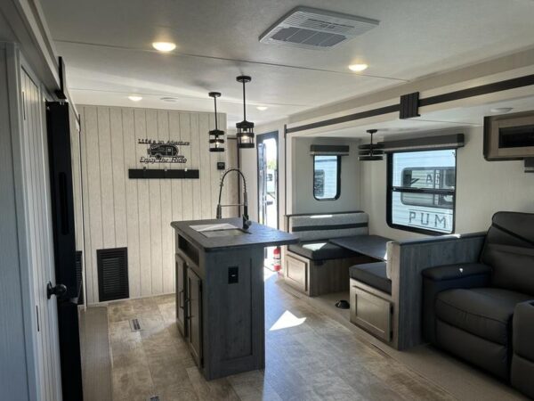 New 2025 Palomino Puma 31RLQS Rear Living Travel Trailer 7 New 2025 Palomino Puma 31RLQS Rear Living Travel Trailer - Image 7