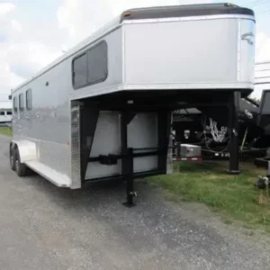 Homesteader Stallion 3 Horse Slant Load Gooseneck Trailer