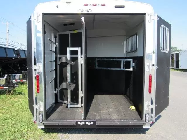 Homesteader Stallion 2 Horse Pull Trailer – Slant Load Configuration 4 Homesteader Stallion 2 Horse Pull Trailer – Slant Load Configuration - Image 4